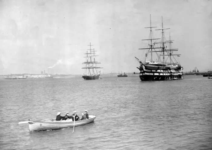 Framed Print : Culty Sarks arrival as it moors alongside HMS Worcester on the River Thames off Greenhithe Framed Print : Culty Sarks arrival as it moors alongside HMS Worcester on the River Thames off Greenhithe