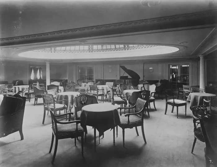 Framed Print : The Cunard liner Scythia 1st Class Lounge October 1921