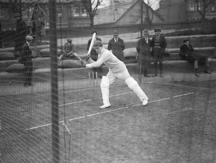 Framed Print : Cutmore begins to cut. Cutmore, the Essex first wicket batsman, making a late out at Leyton Framed Print : Cutmore begins to cut. Cutmore, the Essex first wicket batsman, making a late out at Leyton