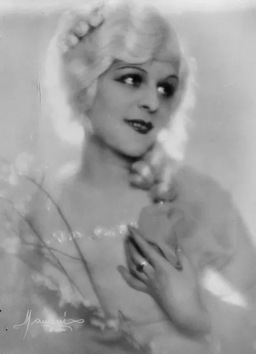 Framed Print : Czechoslovakias prettiest girl now in London. Mlle Gina Soltuva. 8 November 1928 Framed Print : Czechoslovakias prettiest girl now in London. Mlle Gina Soltuva. 8 November 1928
