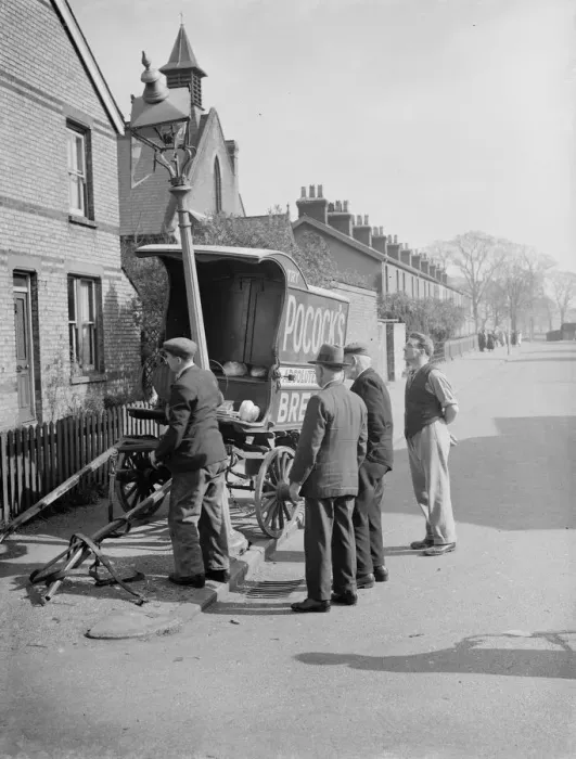 Framed Print : Damage done to a lampost after a horse had bolted with the bakers cart in Aylesford