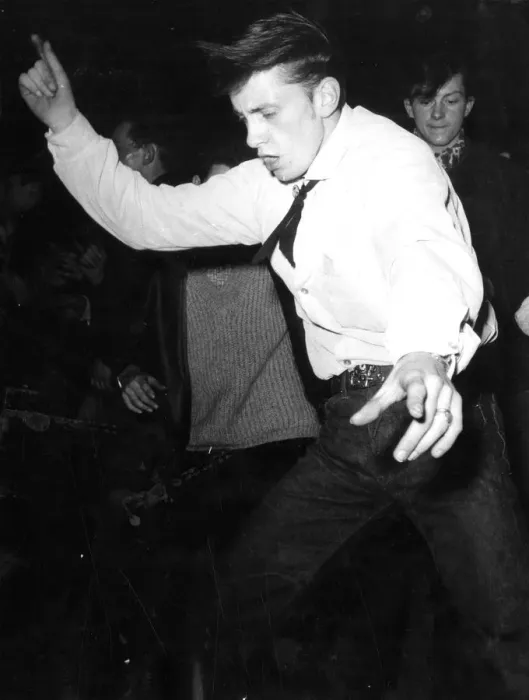 Framed Print : Dancing to rock n roll 1950s dance / dancing / party season / celebration / happy Framed Print : Dancing to rock n roll 1950s dance / dancing / party season / celebration / happy
