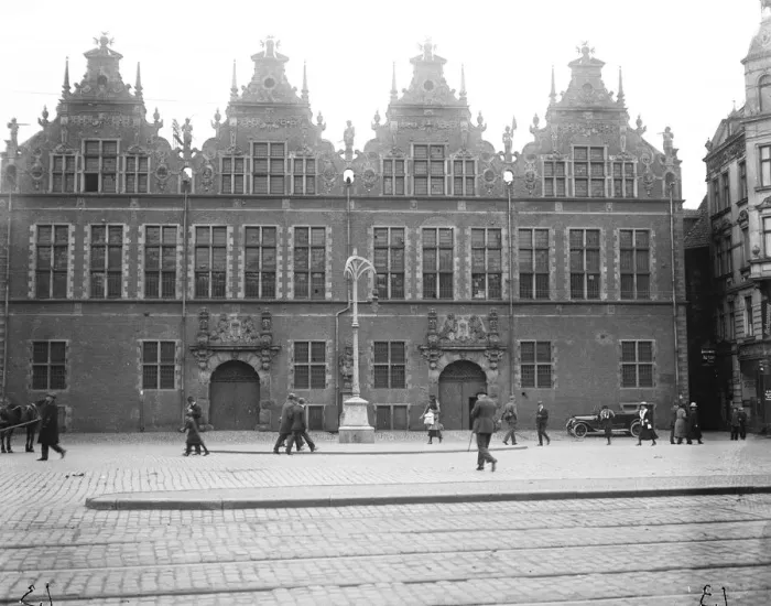 Framed Print : Dantzig, Poland The Zeughaus. Parliament House 24 October 1921 Framed Print : Dantzig, Poland The Zeughaus. Parliament House 24 October 1921