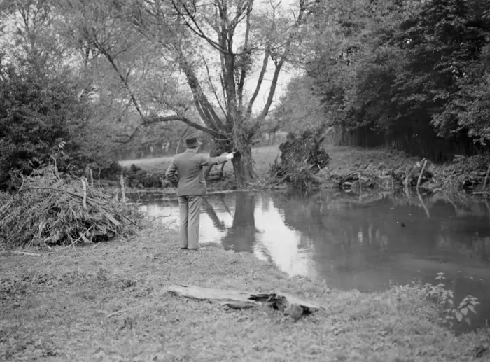 Framed Print : The Darenth River - the water dredging scheme. 1937 Framed Print : The Darenth River - the water dredging scheme. 1937