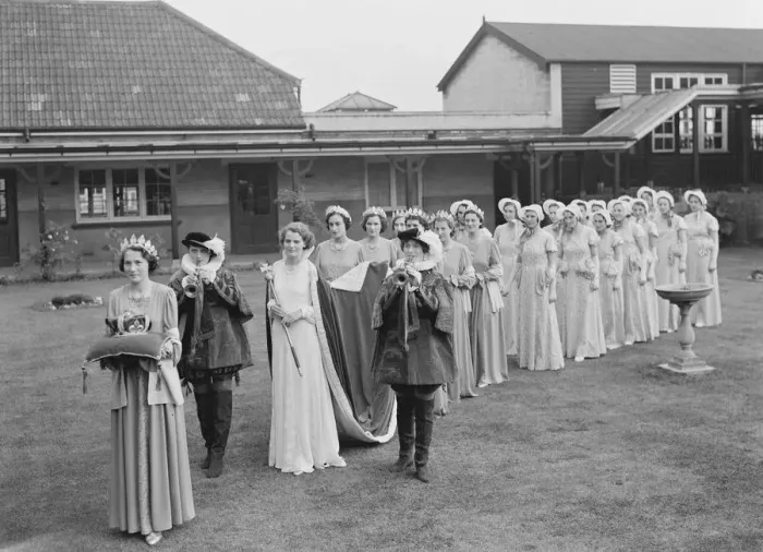 Framed Print : The Dartford Carnival Queen and her attendees at the her coronation. 1937 Framed Print : The Dartford Carnival Queen and her attendees at the her coronation. 1937