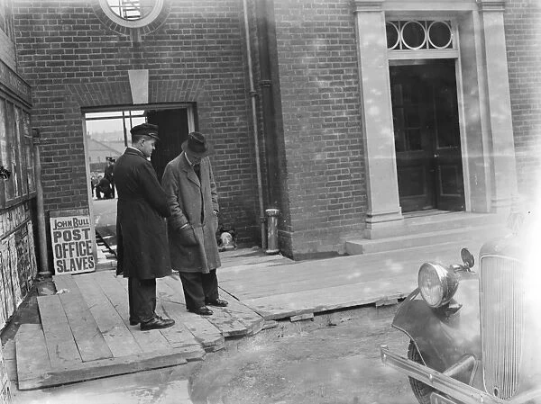 The Dartford General Post Office in spring. 1937