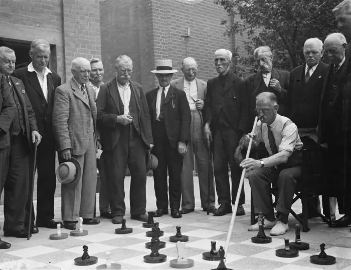 Framed Print : Dartfords veterans open air chess. 1938 Framed Print : Dartfords veterans open air chess. 1938