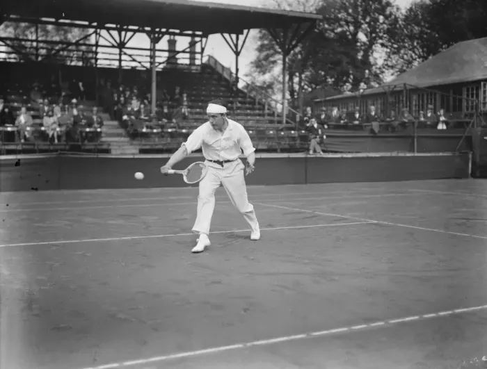 Framed Print : Davis cup tennis. South Africa versus Sweden at the Melbury lawn tennis club, Kensington Framed Print : Davis cup tennis. South Africa versus Sweden at the Melbury lawn tennis club, Kensington