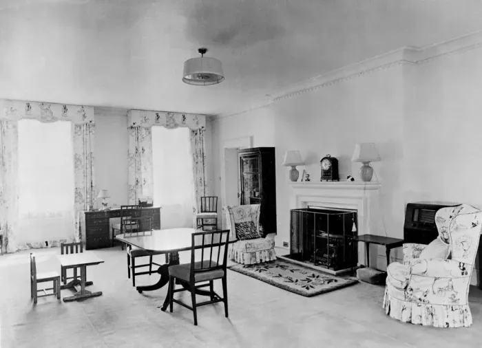 Framed Print : The day nursery at Clarence House. 27th October 1949