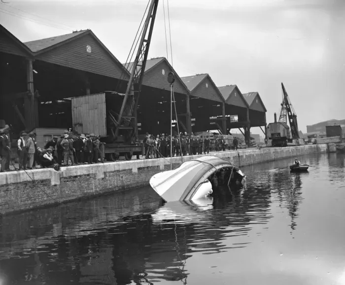 Framed Print : Demonstration of self righting lifeboat ( motor ) at West India Docks 12 June 1925 Framed Print : Demonstration of self righting lifeboat ( motor ) at West India Docks 12 June 1925