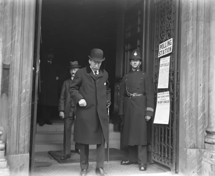 Framed Print : Distinguished Voters in L C C Elections Sir james R D McGrigor B T leaving the City Hall Framed Print : Distinguished Voters in L C C Elections Sir james R D McGrigor B T leaving the City Hall