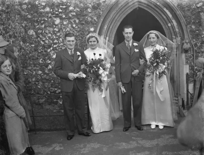 Framed Print : A double wedding at St Nicholas in Chislehurst, Kent. Mr F A Diaper. The brides