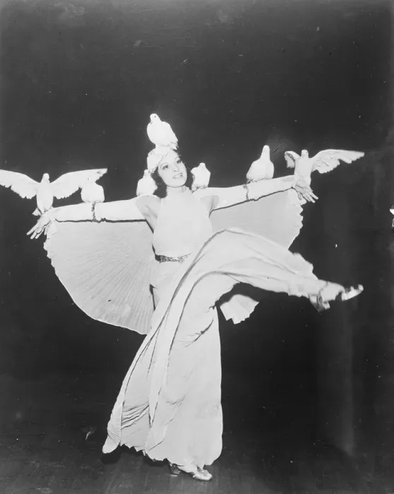 Framed Print : The Dove dance, Americas latest role. The fan dance, having palled on Americas jaded audiences