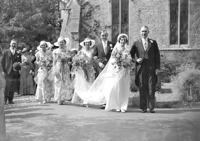 Framed Print : Dr L. B. Somerville Woodiwiss and Miss E. M Raymond at St Mary Cray, Kent. 1934 Framed Print : Dr L. B. Somerville Woodiwiss and Miss E. M Raymond at St Mary Cray, Kent. 1934