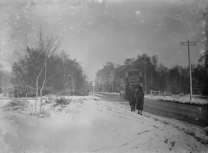 Framed Print : Driving in the snow near Orpington 1935 Framed Print : Driving in the snow near Orpington 1935