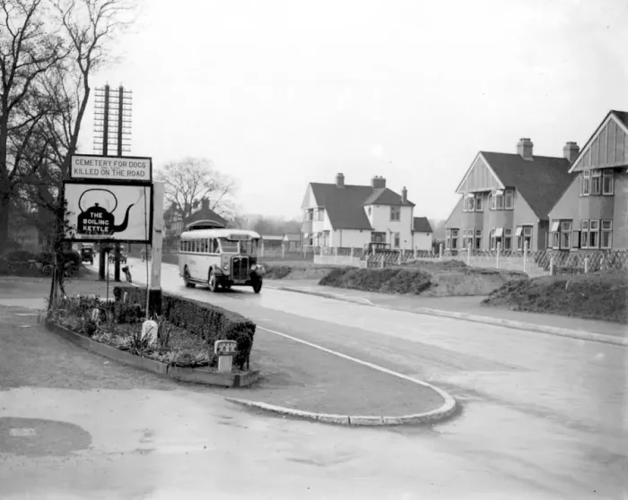 Framed Print : With no driving tests for motorists and no speed limit in built-up areas until 1934 Framed Print : With no driving tests for motorists and no speed limit in built-up areas until 1934