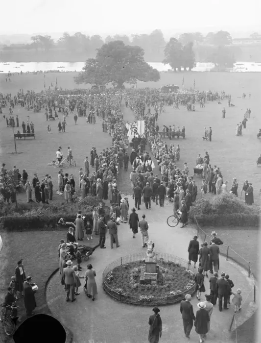 Framed Print : The Drumhead Service and National Service demonstration at Danson Park in Bexleyheath Framed Print : The Drumhead Service and National Service demonstration at Danson Park in Bexleyheath