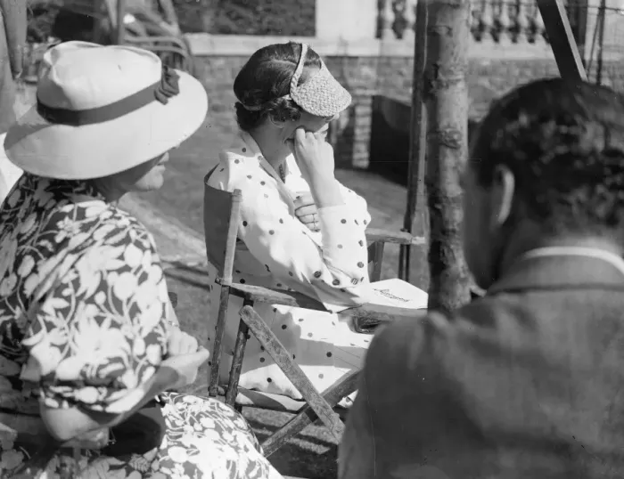 Framed Print : Duchess of Westminster s, novel fashion at Highgate tennis party. The Duchess