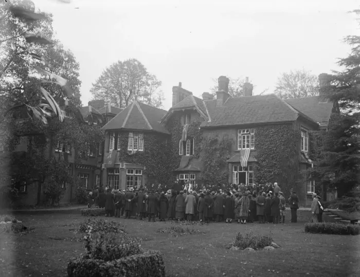 Framed Print : Duke of Connaught opens Sir Frederick Milner home for ex service men at Beckenham Framed Print : Duke of Connaught opens Sir Frederick Milner home for ex service men at Beckenham
