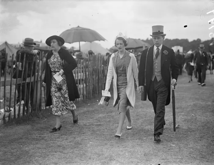 Framed Print : Duke and Duchess of Norfolk Sea Oaks at Epsom. The Duke of Norfolk, Earl Marshall Framed Print : Duke and Duchess of Norfolk Sea Oaks at Epsom. The Duke of Norfolk, Earl Marshall