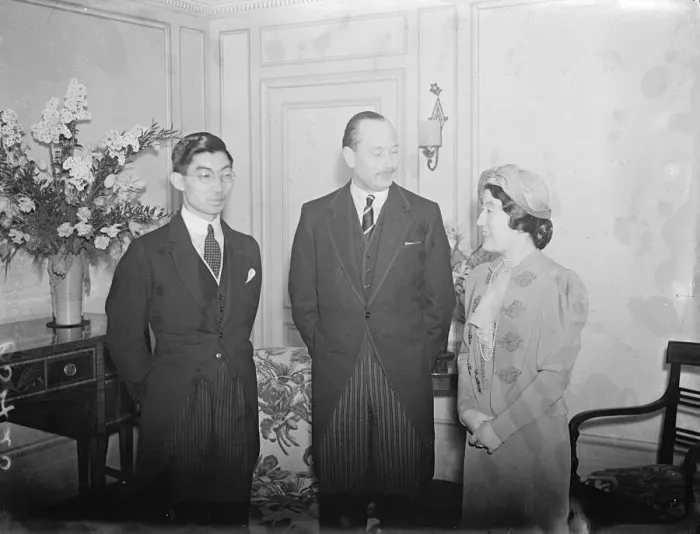 Framed Print : Duke of Gloucester calls on Prince and Princess Chichibu. The Duke of Gloucester called on Prince Framed Print : Duke of Gloucester calls on Prince and Princess Chichibu. The Duke of Gloucester called on Prince
