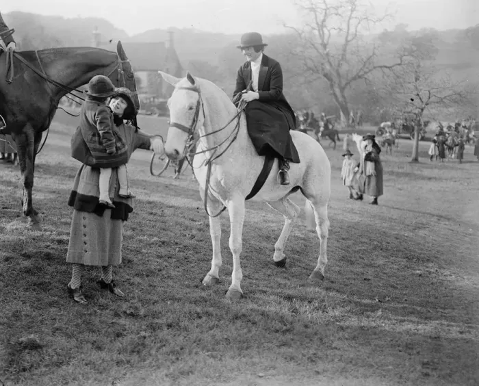 Framed Print : Duke of York at Belvoir Hunt meet at Croxton Park. Lady Anglesey chatting to Mrs George Drummond Framed Print : Duke of York at Belvoir Hunt meet at Croxton Park. Lady Anglesey chatting to Mrs George Drummond