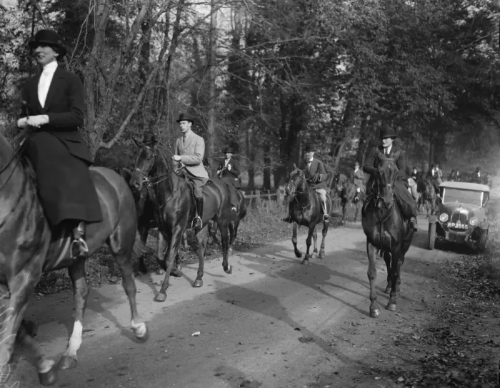 Framed Print : The Duke of York goes Hunting. Meet of the Pytchley Hunt at Welton. 2 November 1928 Framed Print : The Duke of York goes Hunting. Meet of the Pytchley Hunt at Welton. 2 November 1928