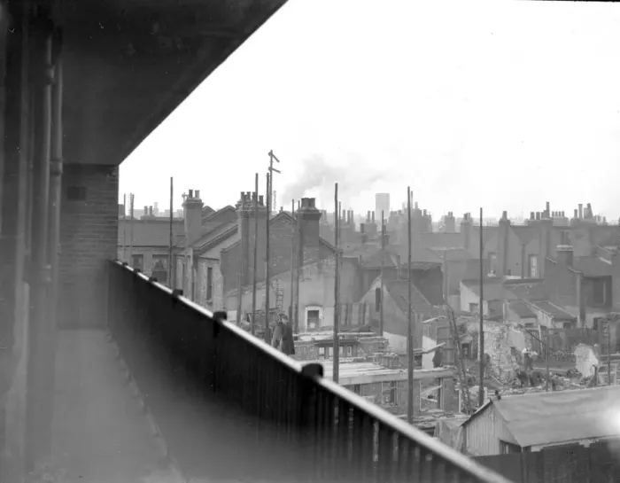 Framed Print : Dwellings in Stepney, London. 1933 Framed Print : Dwellings in Stepney, London. 1933