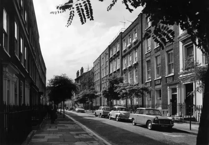 Framed Print : An early Georgian terrace of houses in Great Ormond Street, Bloomsbury, London Framed Print : An early Georgian terrace of houses in Great Ormond Street, Bloomsbury, London