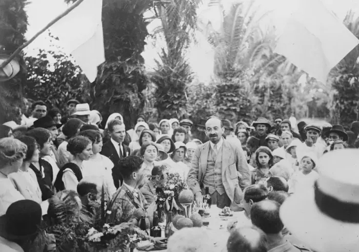 Framed Print : Egyptian official photograph. Dr Weizmann speaking at Richon le Zion. 28 October 1922 Framed Print : Egyptian official photograph. Dr Weizmann speaking at Richon le Zion. 28 October 1922