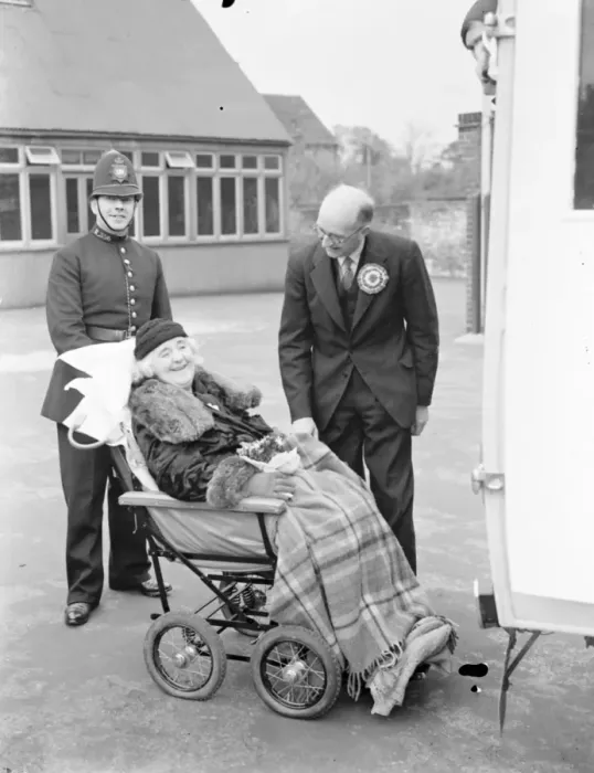 Framed Print : Election day : Mrs May, Countess of Limerick chats to the Conservative Party candidate Framed Print : Election day : Mrs May, Countess of Limerick chats to the Conservative Party candidate