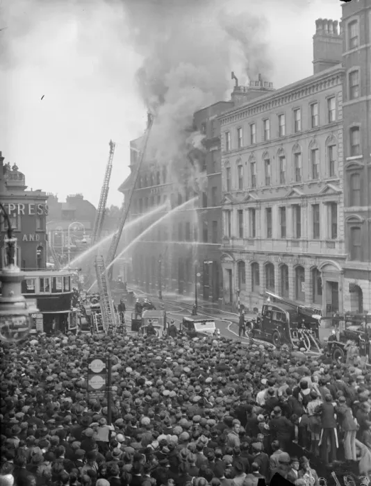Framed Print : Elephant and Castle warehouse in flames, tremendous crowds watch. Fires involving Framed Print : Elephant and Castle warehouse in flames, tremendous crowds watch. Fires involving