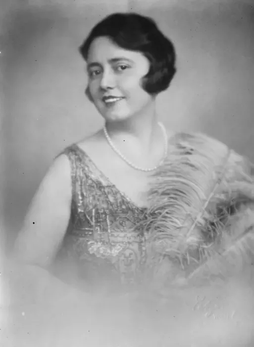 Framed Print : Elisabeth Schumann, a German soprano who sang in opera, operetta, oratorio Framed Print : Elisabeth Schumann, a German soprano who sang in opera, operetta, oratorio