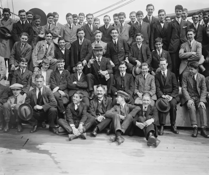 Framed Print : Emigrants leaving Tilbury for Australia on the Large Bay. With them is Sir Framed Print : Emigrants leaving Tilbury for Australia on the Large Bay. With them is Sir