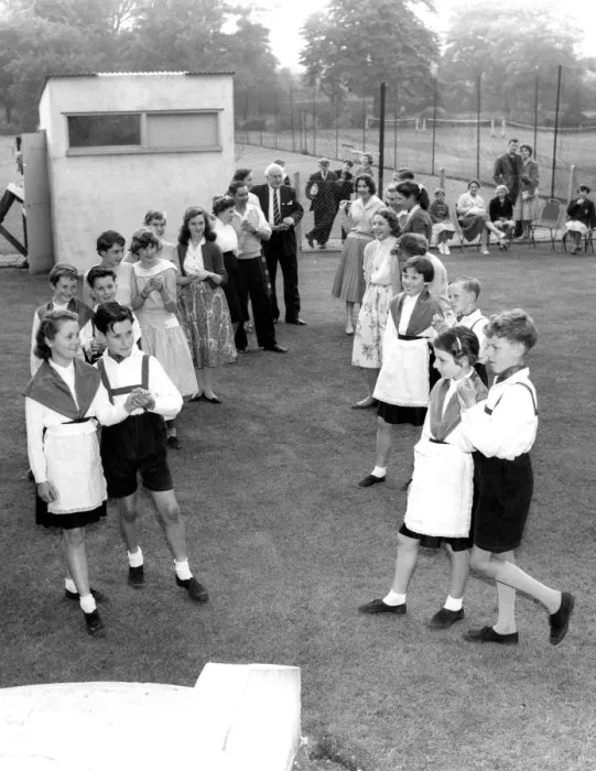 Framed Print : The English Folk Dance and Song Society ( Dartford Group ) held a country dance evening