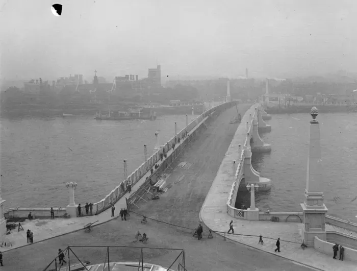 Framed Print : Erecting stands and Royal Enclosure for new Lambeth Bridge opening by King Framed Print : Erecting stands and Royal Enclosure for new Lambeth Bridge opening by King