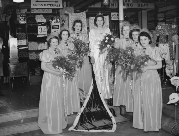 Framed Print : The Erith carnival queen with her attendants. 1939 Framed Print : The Erith carnival queen with her attendants. 1939