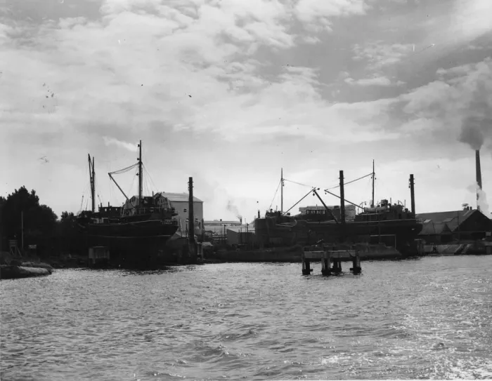 Framed Print : Everards Ship Yard at Greenhithe, Kent on the River Thames. 24 June 1948 Framed Print : Everards Ship Yard at Greenhithe, Kent on the River Thames. 24 June 1948