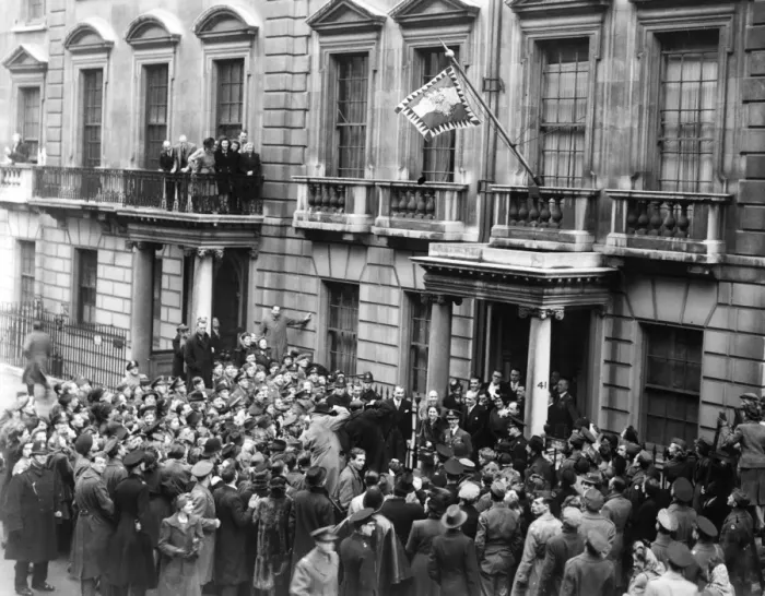 Framed Print : Exiled King of Yugoslavia marries Princess Alexandra of Greece in London