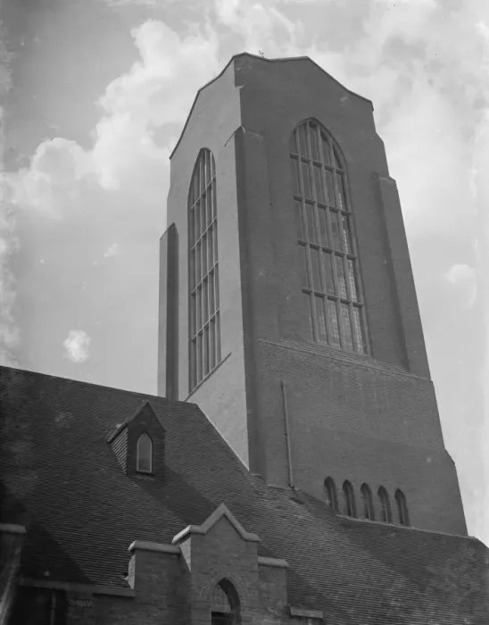 Framed Print : An exterior view of St Edmunds Catholic Church in Beckenham, Kent. 1938