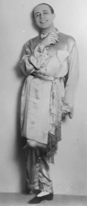 Framed Print : Famous international dress designer in London. Ladislas Czettel, the famous international