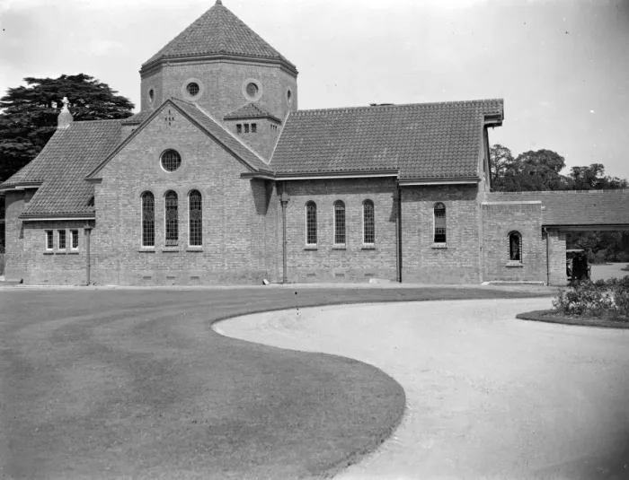 Framed Print : Farringtons New Chapel. 1934 Framed Print : Farringtons New Chapel. 1934