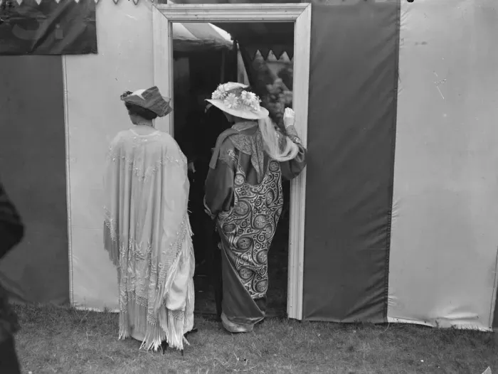 Framed Print : Fashion at Royal Ascot races Framed Print : Fashion at Royal Ascot races