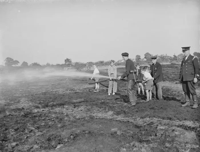 Framed Print : Fire Brigade put out a fire on Dartford Heath. 6 September 1937