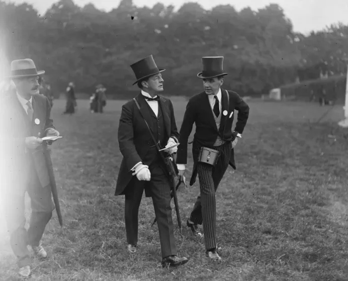 Framed Print : First Derby meeting at Epsom racecourse. Earl Beatty with his son. 5 June 1928 Framed Print : First Derby meeting at Epsom racecourse. Earl Beatty with his son. 5 June 1928
