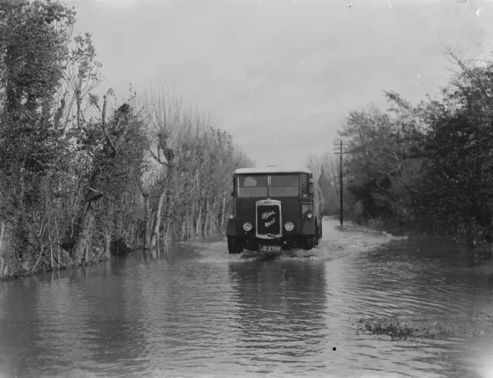 Framed Print : A Foden diesel lorry drives through the floods in Beltring, Kent. 1936 Framed Print : A Foden diesel lorry drives through the floods in Beltring, Kent. 1936