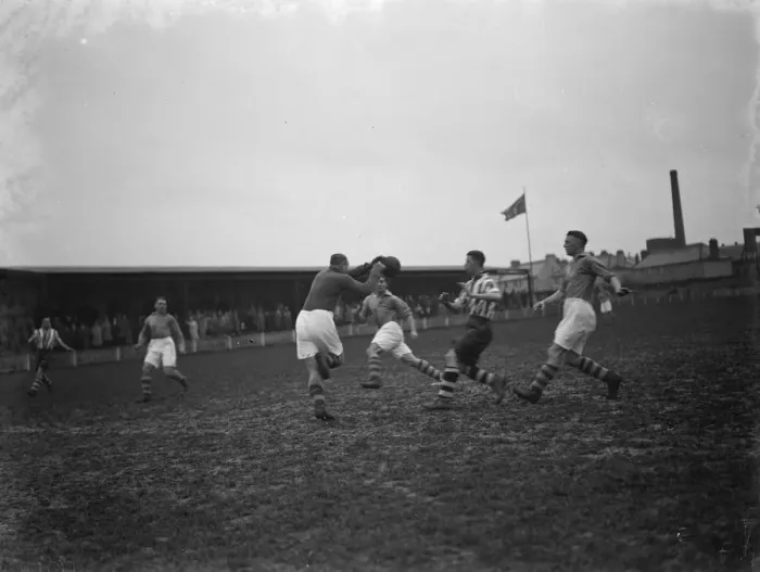 Framed Print : Football match : Dartford versus Tunbridge Wells Rangers. Action from the game Framed Print : Football match : Dartford versus Tunbridge Wells Rangers. Action from the game