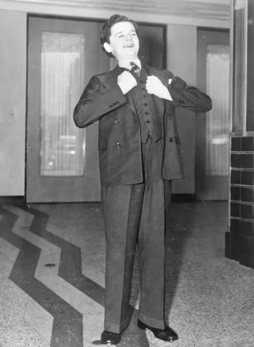 Framed Print : Freddie Bartholomew showrooms long trousers and manly pride. Freddie Bartholomew Framed Print : Freddie Bartholomew showrooms long trousers and manly pride. Freddie Bartholomew