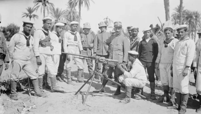 Framed Print : The French armys standard heavy tripod mounted machine gun the Hotchkiss 8mm M1914 Framed Print : The French armys standard heavy tripod mounted machine gun the Hotchkiss 8mm M1914