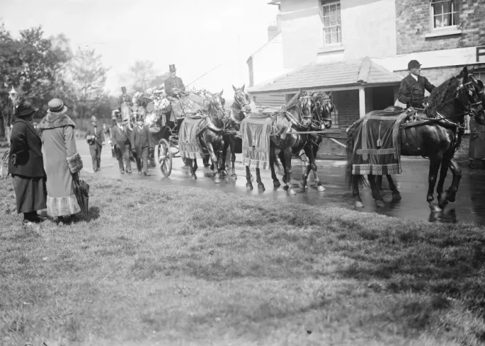 Framed Print : Funeral of a Romany King. Gipsies from all over the country attended the funeral Framed Print : Funeral of a Romany King. Gipsies from all over the country attended the funeral